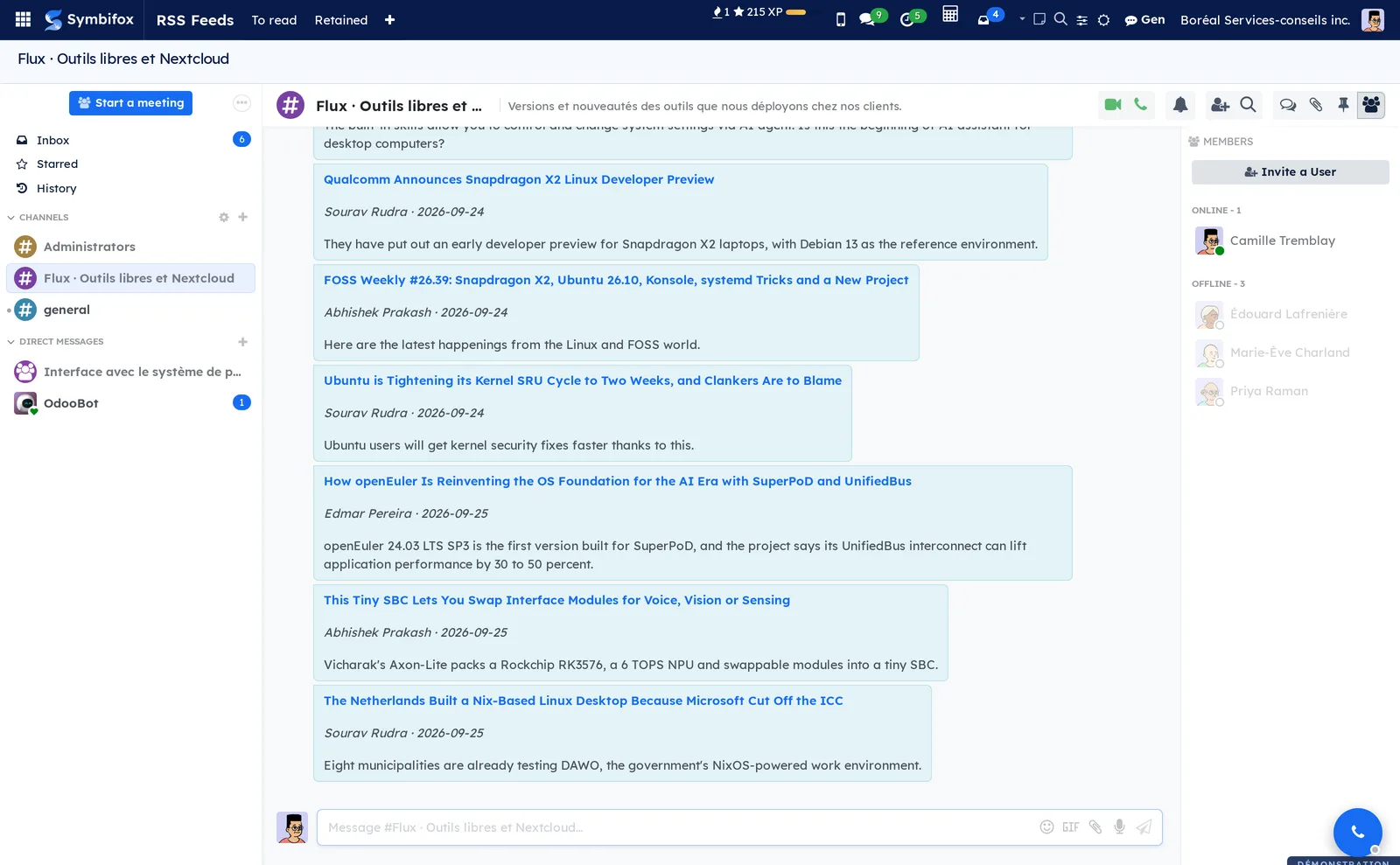 Flux · Outils libres et Nextcloud channel in Discuss: one item per message, linked title, author, date and summary