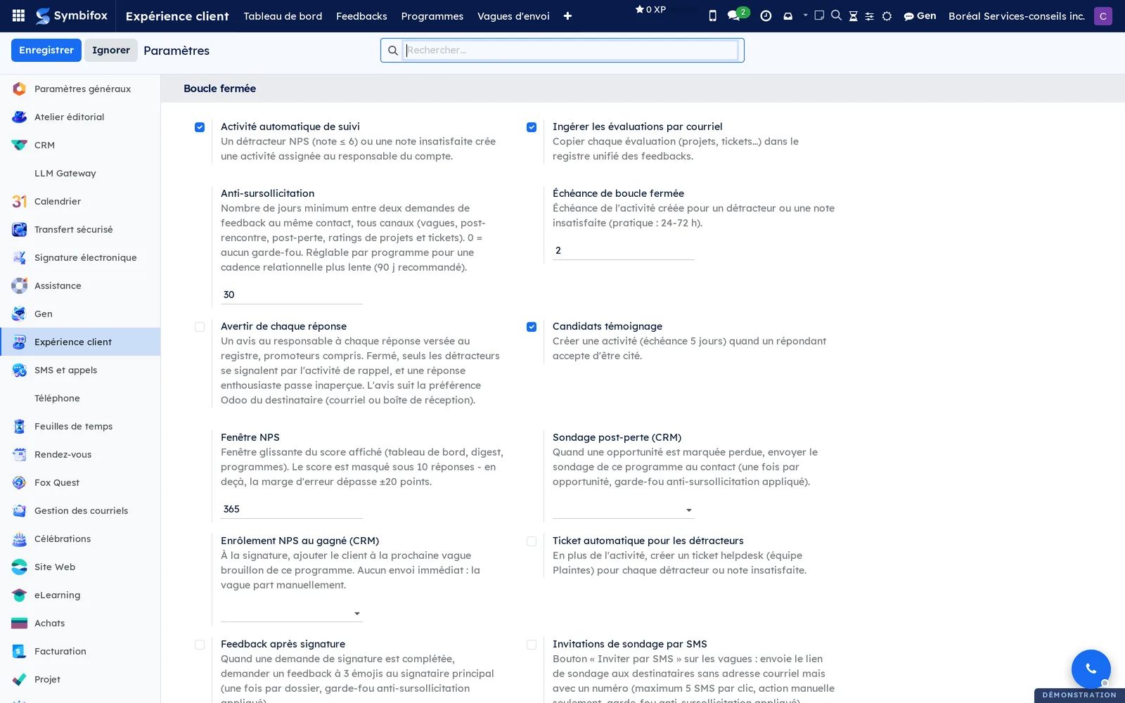 Page Paramètres de l'Expérience client, avec la boucle fermée, l'anti-sursollicitation, la fenêtre NPS, le contact de test et le délai d'accusé de réception