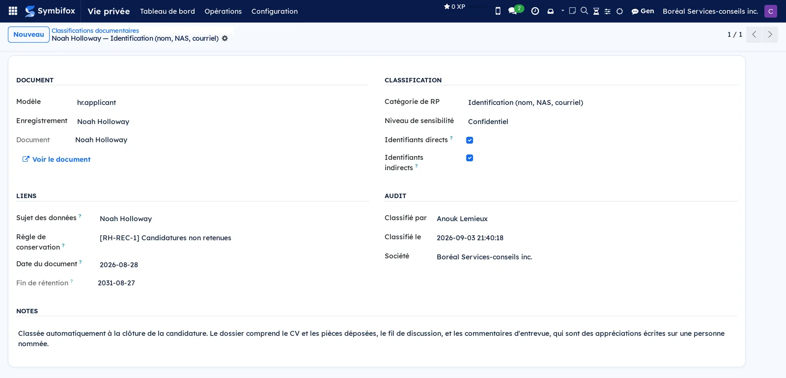 Formulaire d'une classification documentaire : candidature de Noah Holloway, catégorie Identification, niveau Confidentiel, règle RH-REC-1
