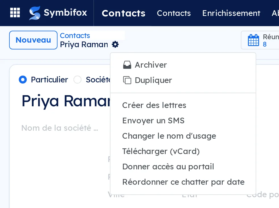 Menu Action de la fiche de Priya Raman : sous Créer des lettres et Envoyer un SMS, l'entrée Changer le nom d'usage