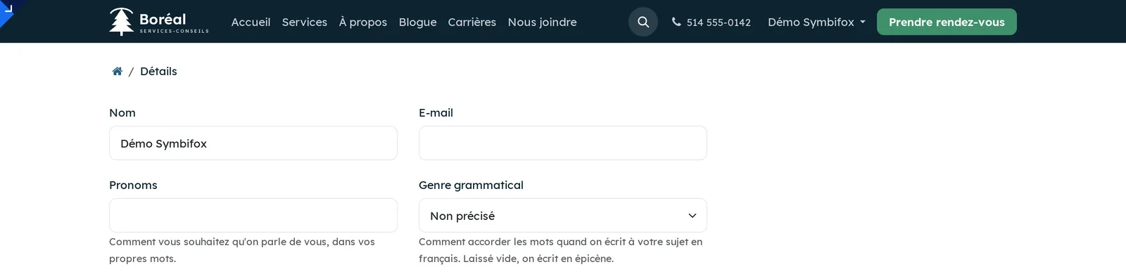 Page Détails du portail : sous le nom et le courriel, les champs Pronoms et Genre grammatical (Non précisé) avec leur texte d'aide